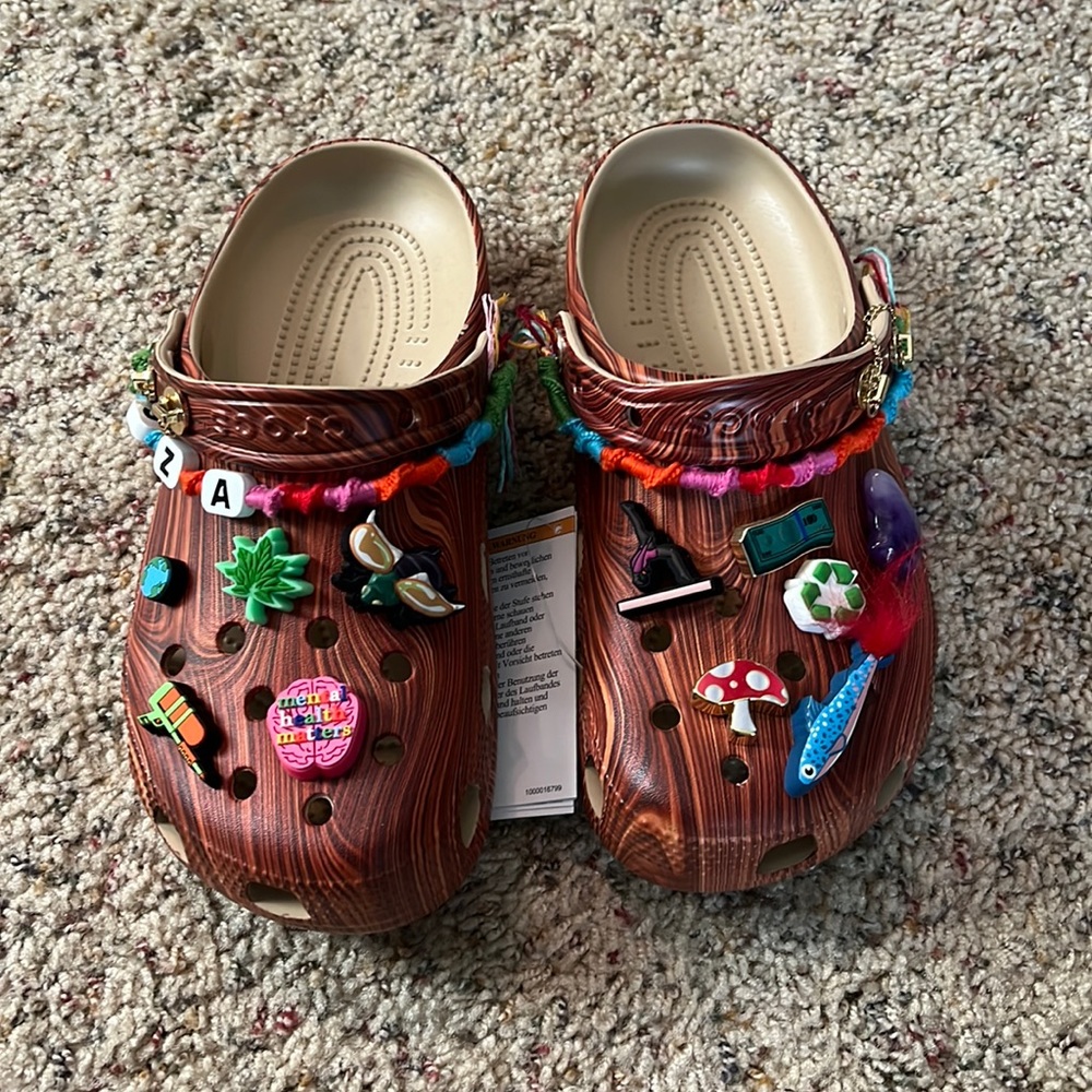 SZA x Crocs limited edition